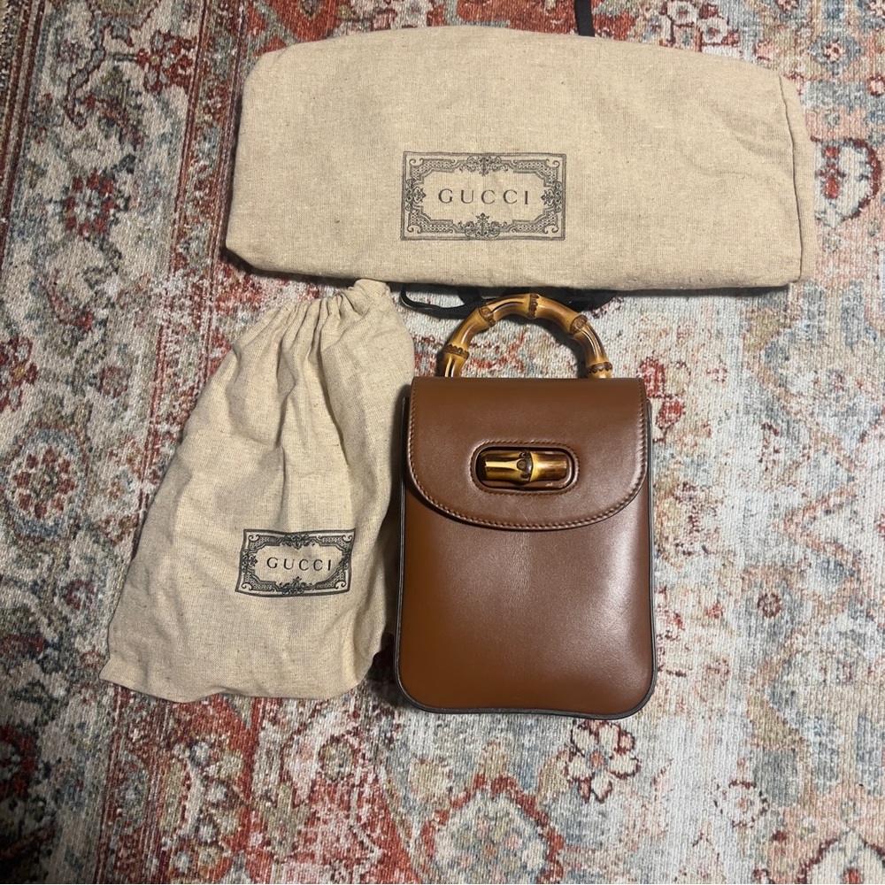 Gucci
Bamboo Mini Leather Phone Pouch